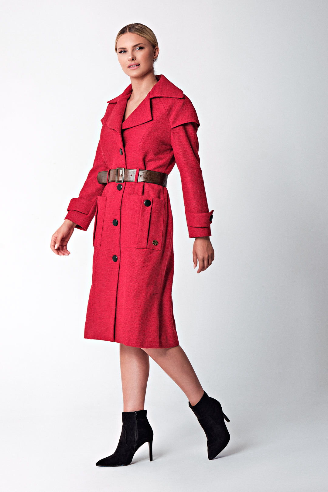 The red coat | wool with fur details