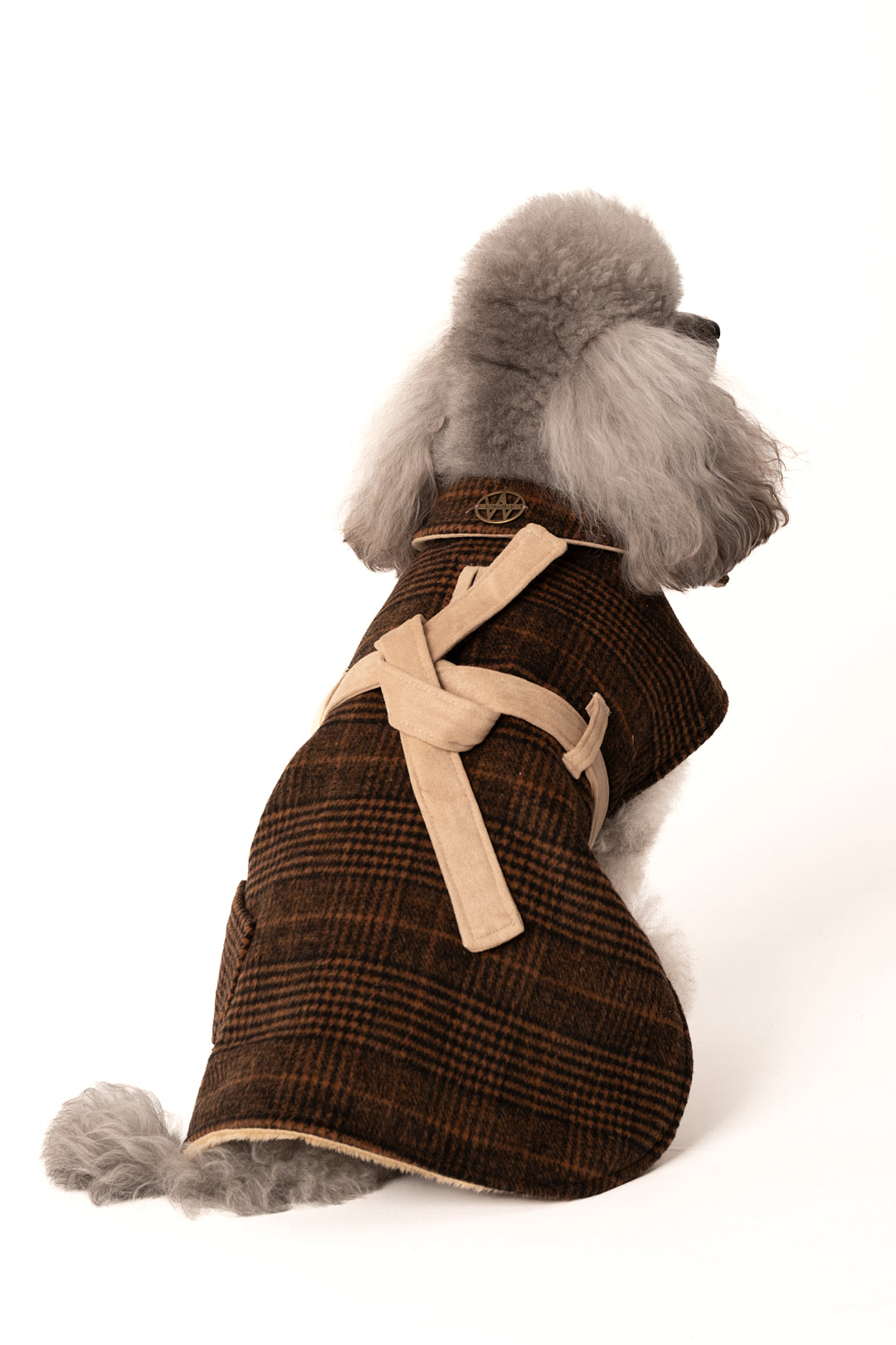 Capa en lana de cuadros con cinturón y bolsillos laterales - marrón